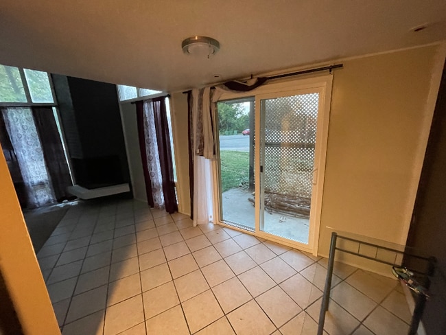 Building Photo - 1102 Laguille Ct