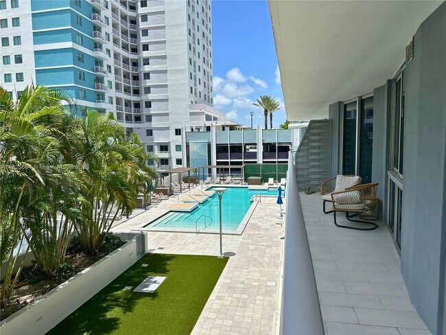 Foto del edificio - 1010 SW 2nd Ave