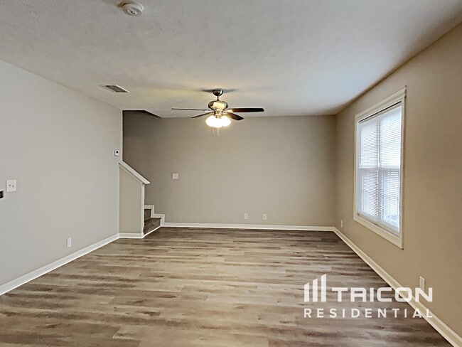 Building Photo - 2624 Elijah Dr