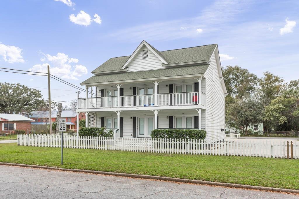 1005 Newcastle St, Brunswick, GA 31520 Apartment for Rent in