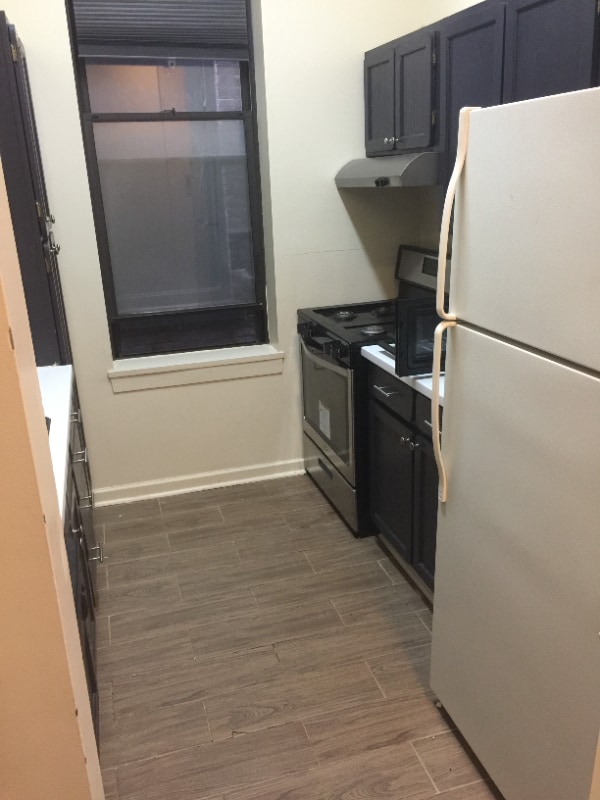 Building Photo - 1304 Liverpool St