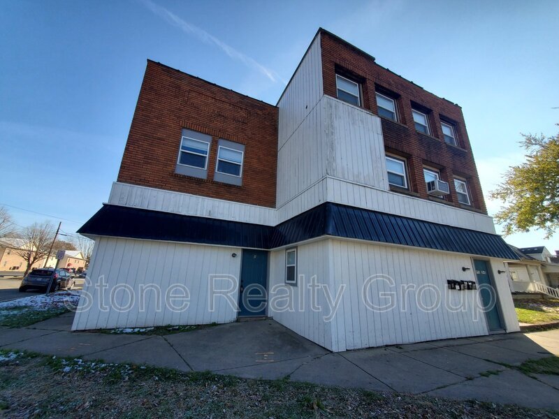Primary Photo - 2333 N 14th St