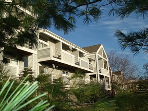 Building Photo - 1617 Troy Dr