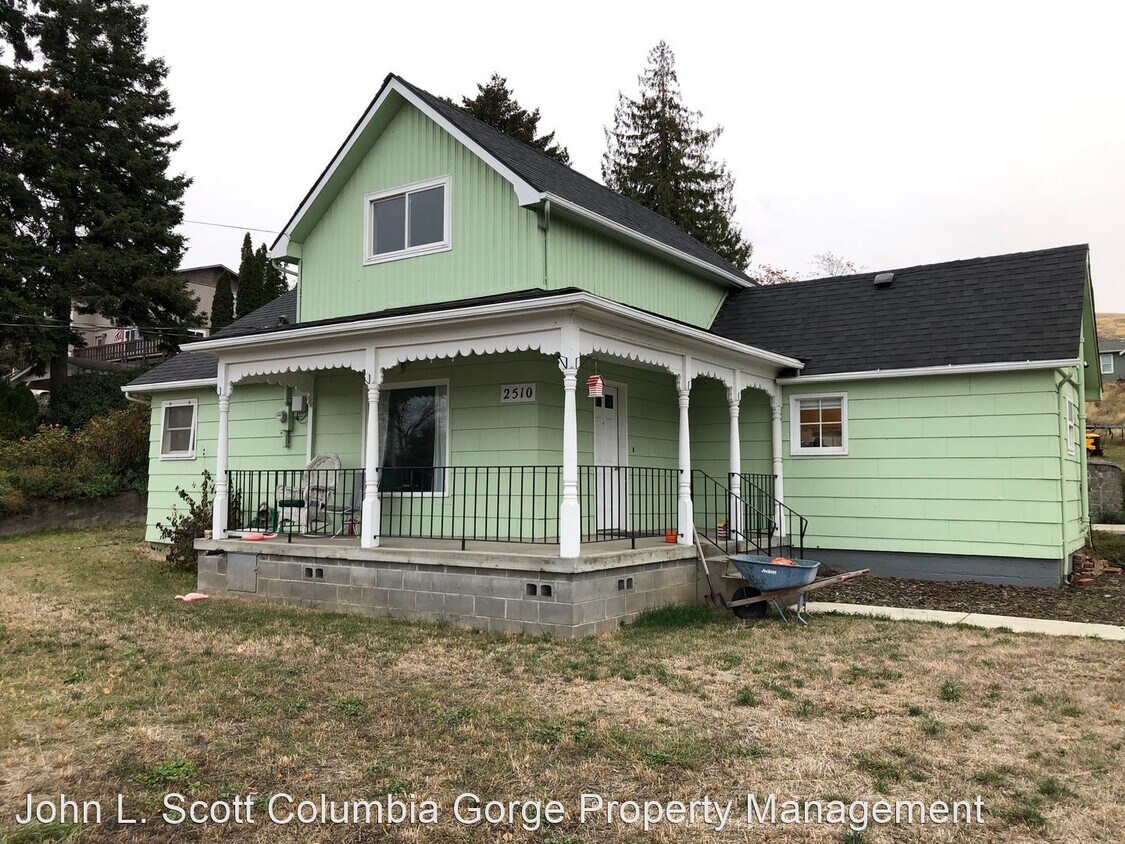 3 br, 1 bath House 2510 East 10th Street House Rental in The Dalles