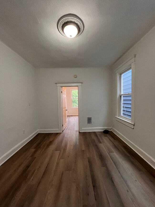 Living room - 346 Armstrong Ave