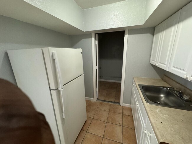 Foto del edificio - 1430 N Stacy St