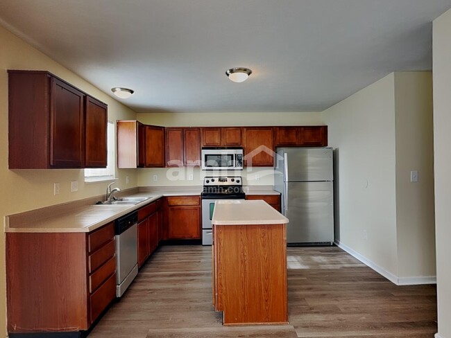 Foto del edificio - 7674 Pipestone Dr
