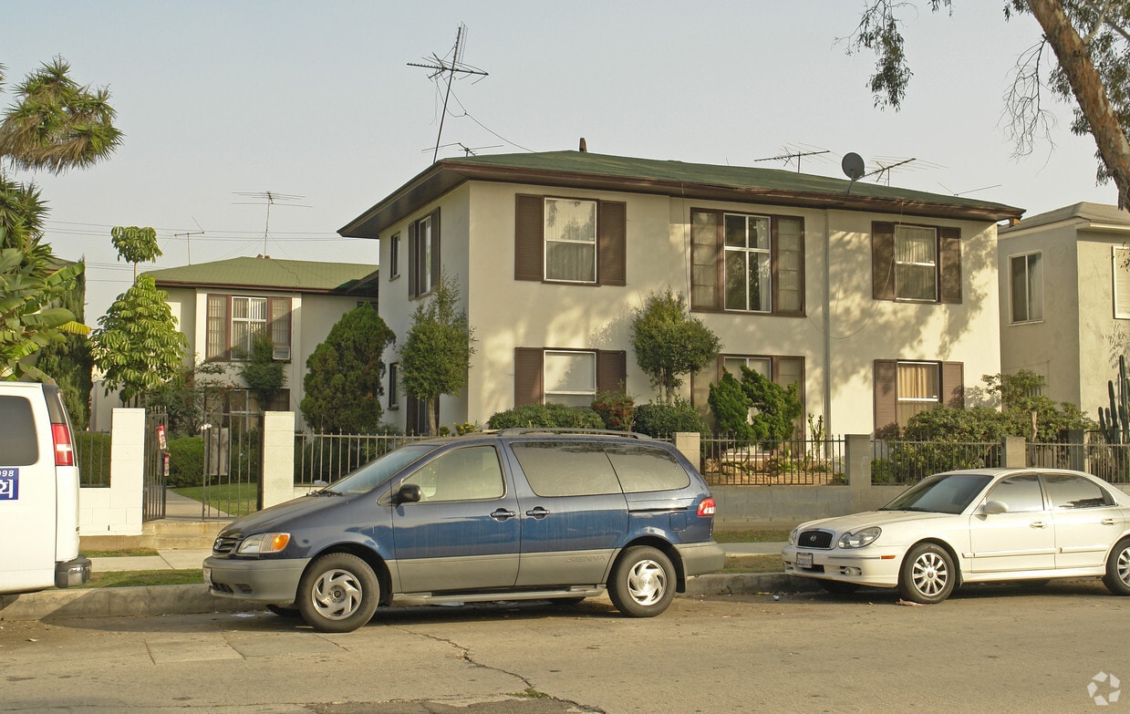 Primary Photo - 1612 S St Andrews Pl