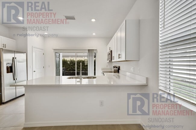Building Photo - 8700 Daybreak St