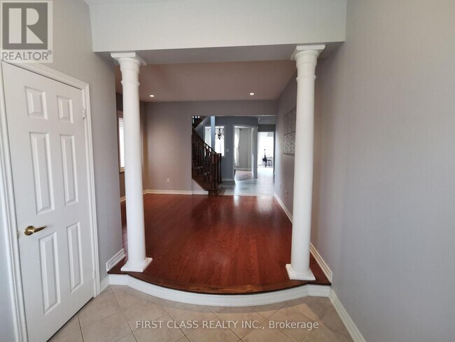 Building Photo - 279 River Ridge Blvd