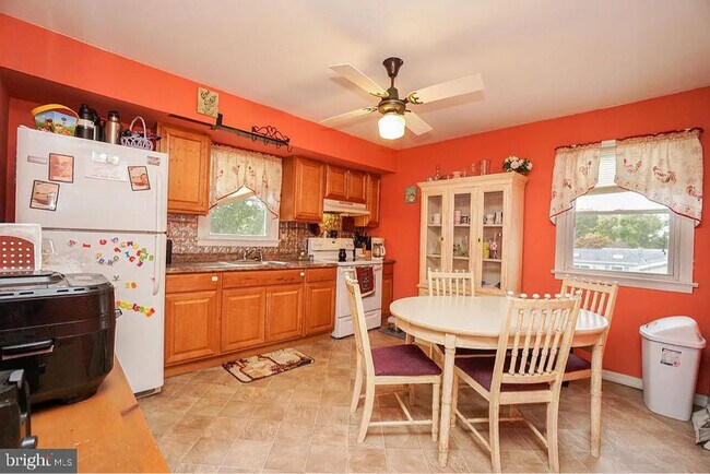 Foto del edificio - 488 Taylor Rd