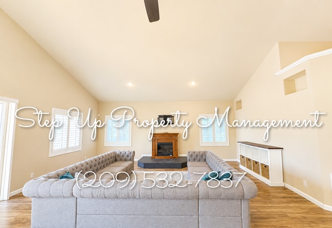 Building Photo - Spacious 3BD/3BA – Lake Access Living in Gated Copperopolis Community
