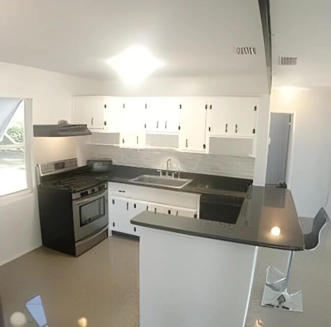 Photo - 1680 6th Ave House