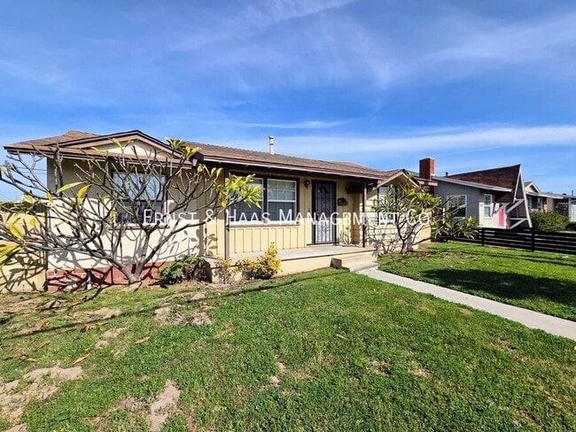 Building Photo - 5611 Orange Ave