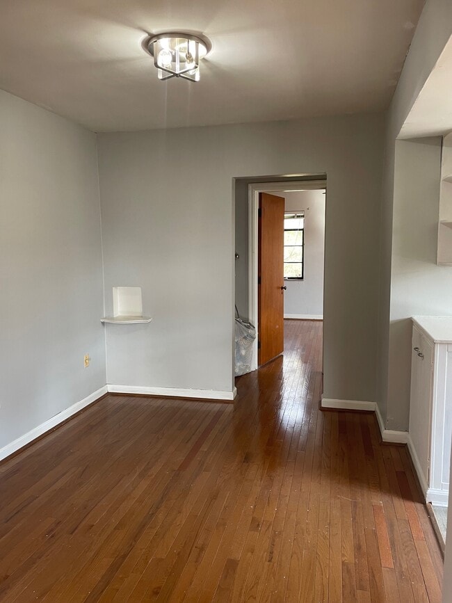 Dining area or home office - 814 Ellison Ave