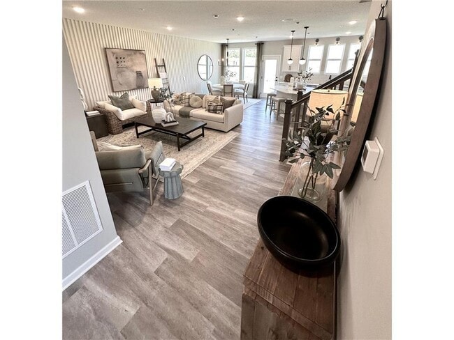 Building Photo - 14949 Athlone Pl