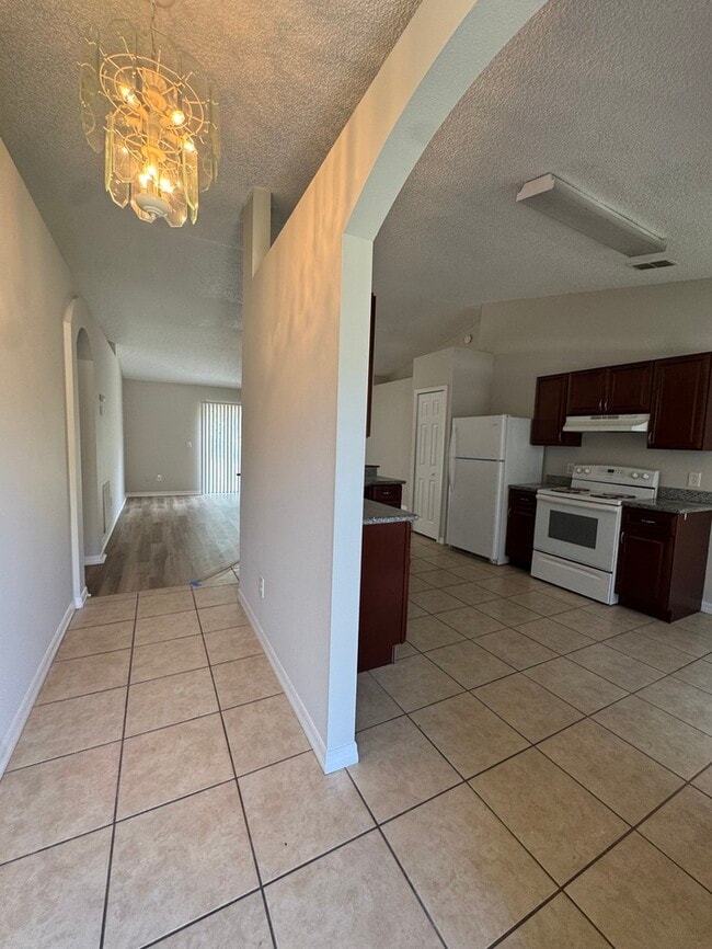 Photo - 81 S Courtland Blvd House