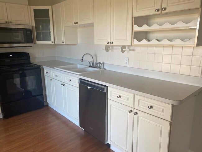 Foto del edificio - 1145 N Shannon Ave
