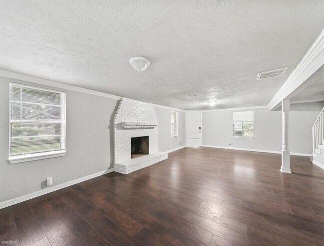 Building Photo - 3 br, 2 bath House - 1014 Dolly Wright St