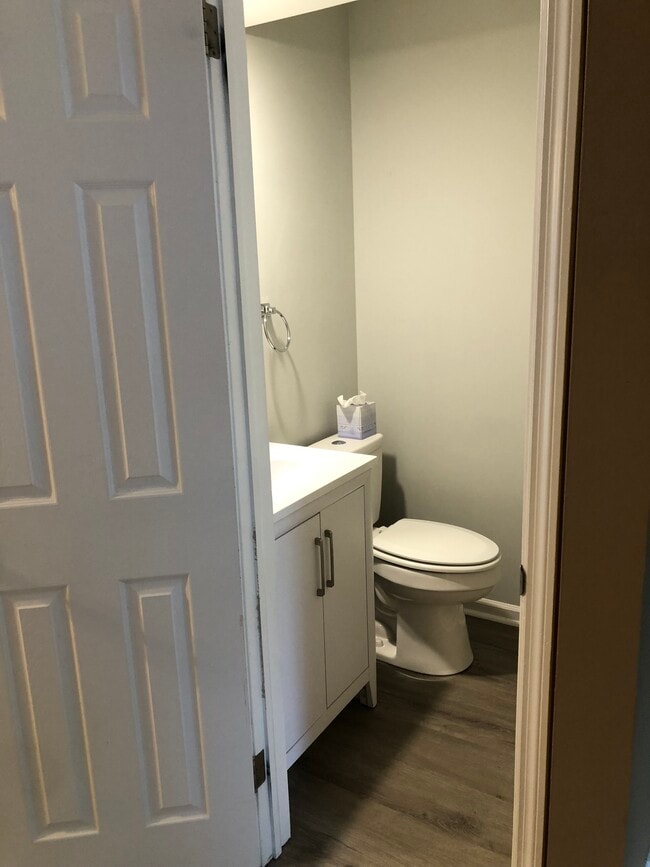 Foto del edificio - 1676 Chadwick Cir