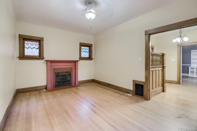 Foto del edificio - Charming 4 Bed, 2 Bath Town Home in Prime ...