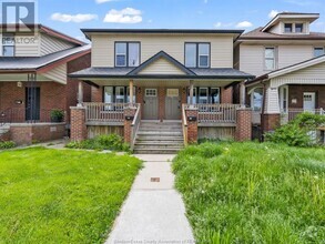 Building Photo - 973 Pelissier St