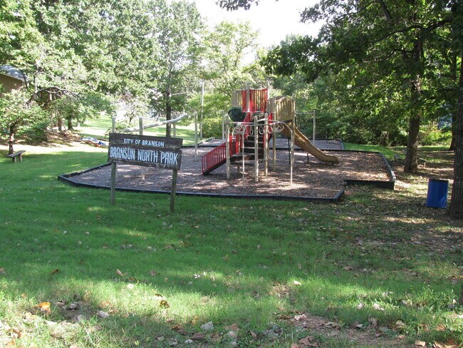 Foto del edificio - Single Family Home in Branson North