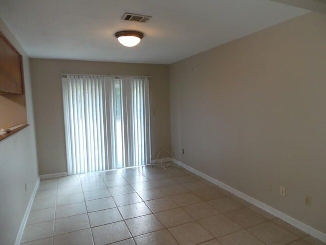 Photo - 1506 Twin Lakes Circle Unit House