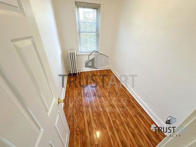 Foto del edificio - 5734 N Lambert St