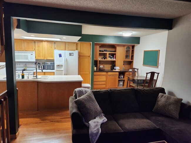 Foto del edificio - 1745 S Allison St