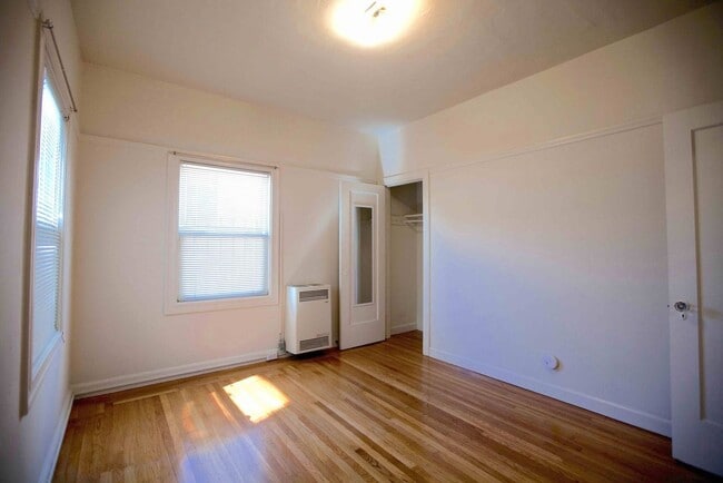 Building Photo - 2339 Prince St