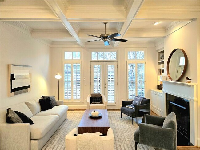 Foto del edificio - 53 Honour Ave NW