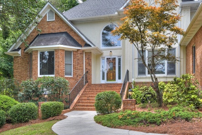 Foto del edificio - 126 Dewberry Ln