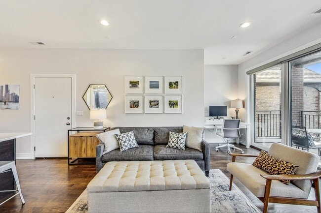 Foto del edificio - 1057 N Winchester Ave