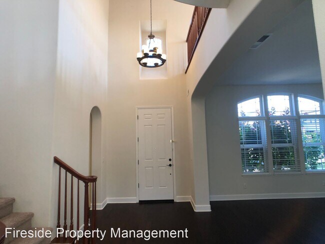Building Photo - 5 br, 3.5 bath House - 2515 Muirfield Way