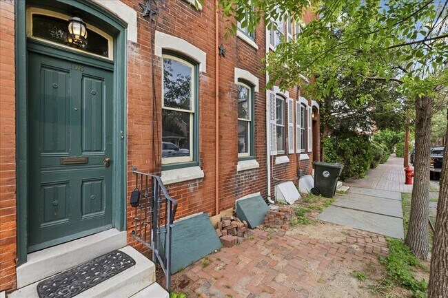 Photo - 103 W Union St Apartment