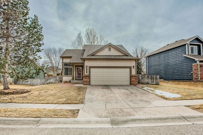 Building Photo - 3 Bedroom 2 1/2 Bath in South Fort Collins