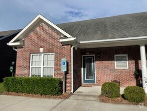 Building Photo - 221 Hibiscus Way