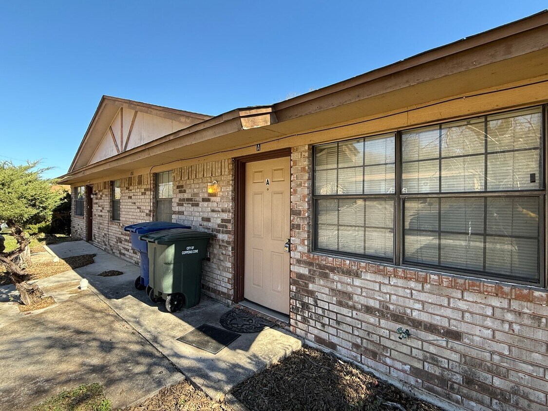 Building Photo - 908 Dryden Ave