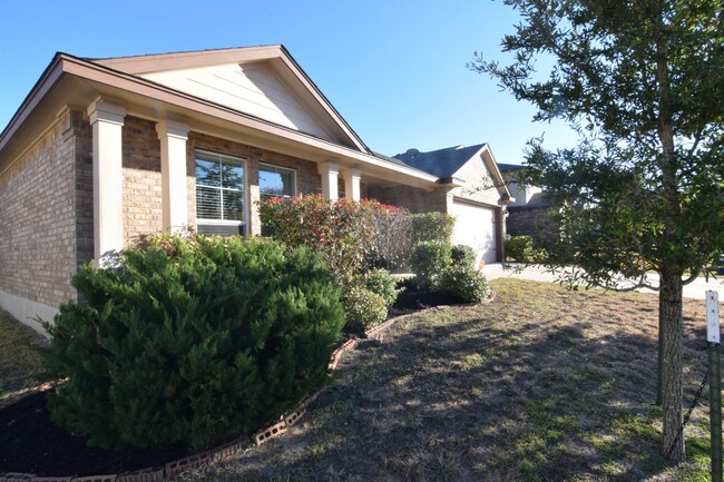 Foto del edificio - 5306 Bridgewood Dr