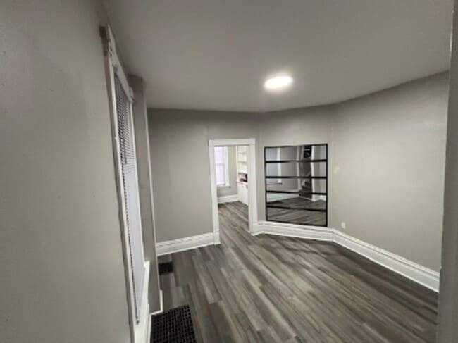 Building Photo - 368 3rd St