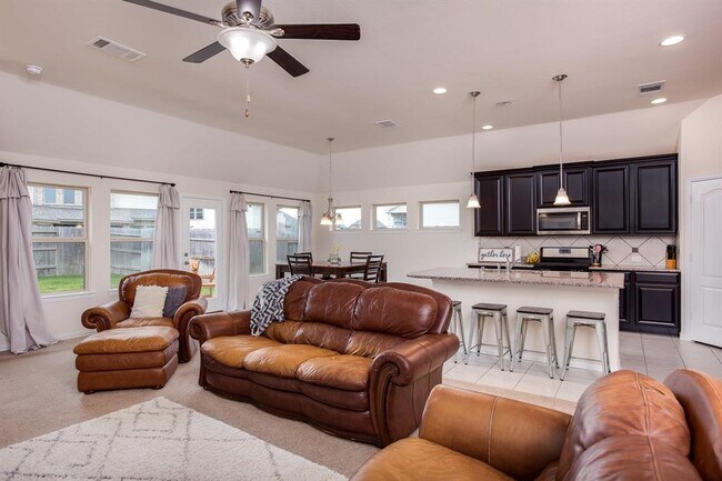 Foto del edificio - 12432 Berberry Dr
