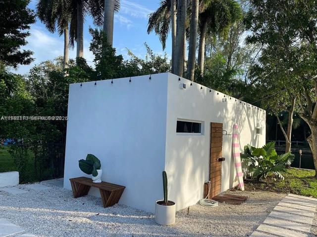 Foto del edificio - 256 NE 85th St