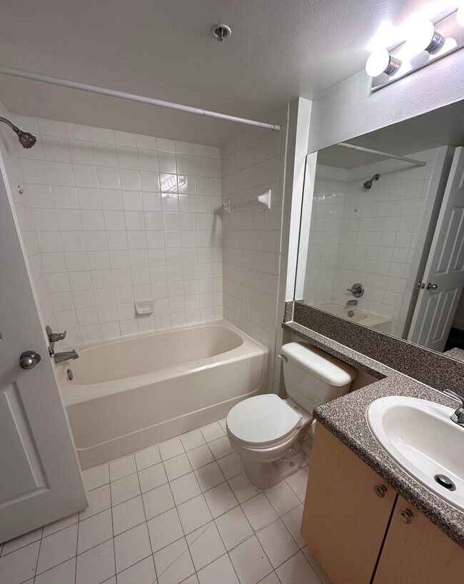 Foto del edificio - 3685 NW Adriatic Ln