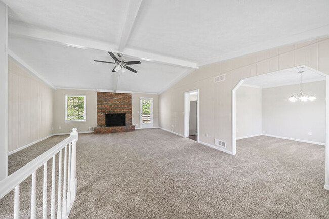Building Photo - 2430 Cajun Dr Marietta