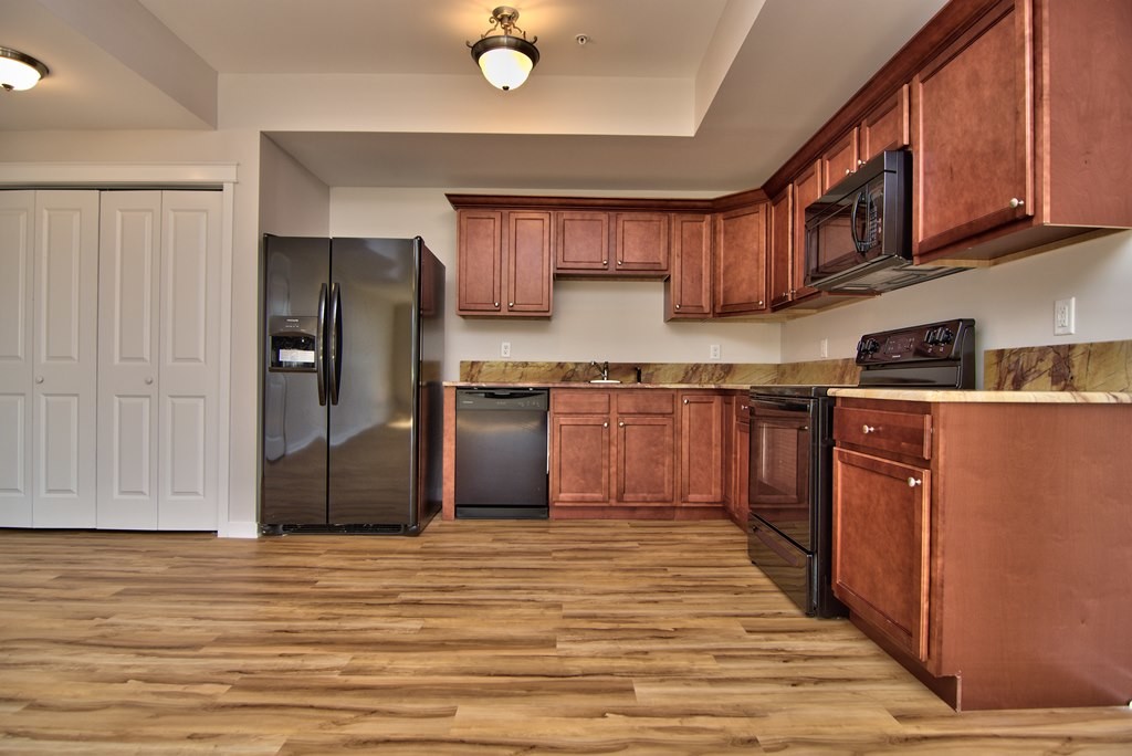 Kitchen ( Washer and dryer closet ) - 589 Milwaukee Ave