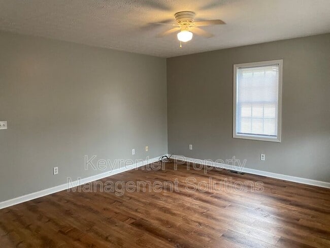 Foto del edificio - 1050 B St