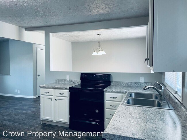 Building Photo - 2 br, 1 bath House - 6711 S 49th St