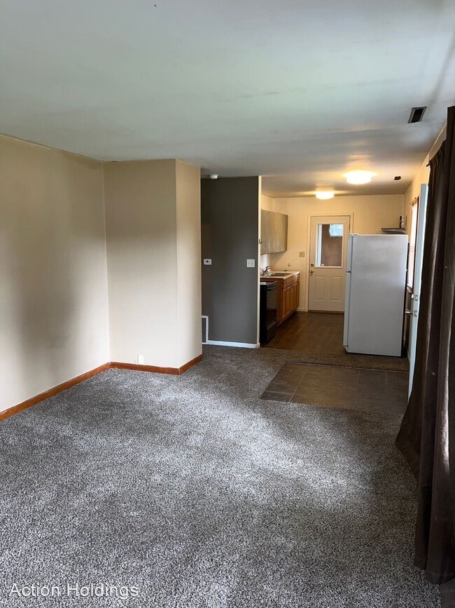 Building Photo - 3 br, 1 bath House - 1008 S. Eugene