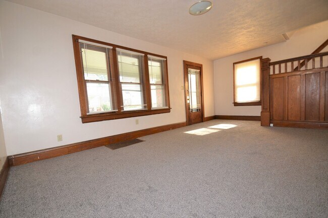Foto del edificio - 282 Bellewood Ave